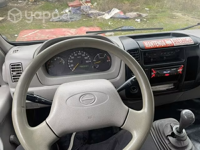 Camión HINO 300 6.5