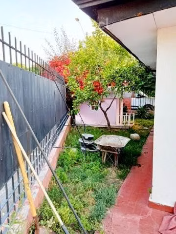 Linda y amplia casa a pasos del centro melipilla