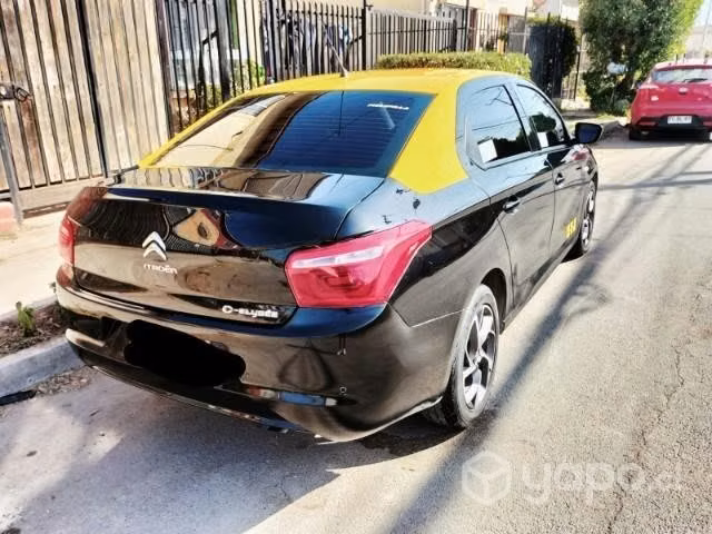 Se vende taxi