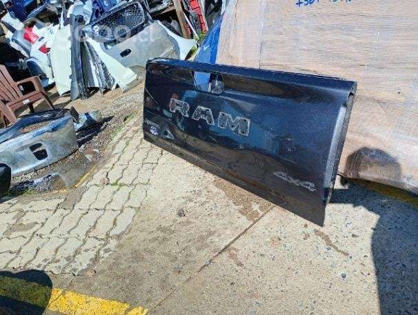 Portalon Dodge RAM ORIGINAL de aluminio - Imagen 2