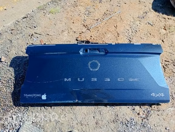 Portalon Ssangyong Musso Original min detalle