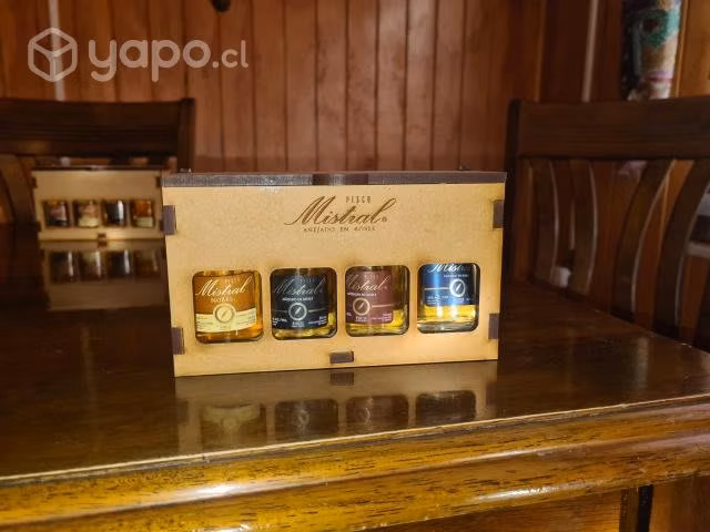 Linda coleccion mini botellitas de licor