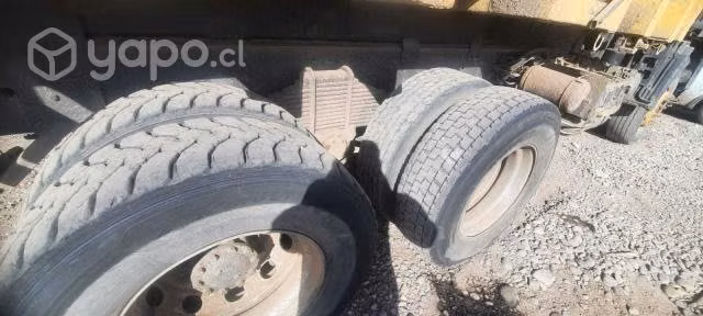 Camion Tolva Hino 700 2008