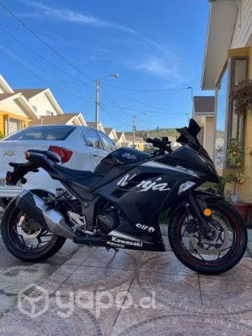 Kawasaki ninja 300 año 2015