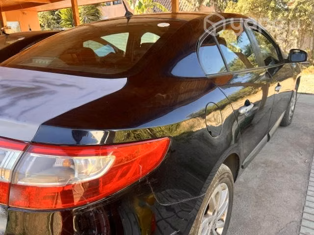 Se vende Renault Fluence ex colectivo
