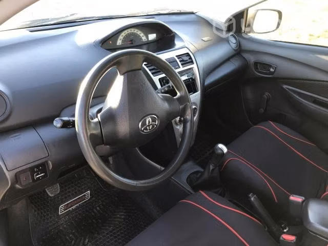 Toyota yaris 2007