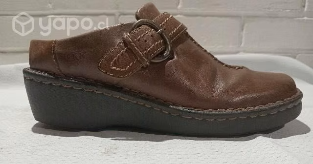 Zapatos café