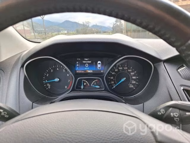 Vendo ford focus 2.0 SE full 2017