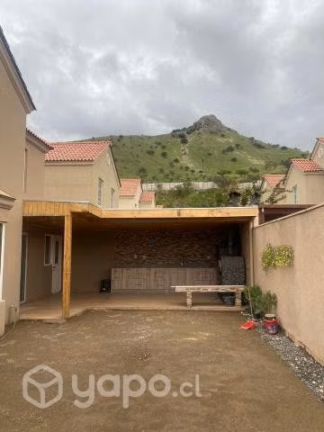 Arriendo Casa en condominio