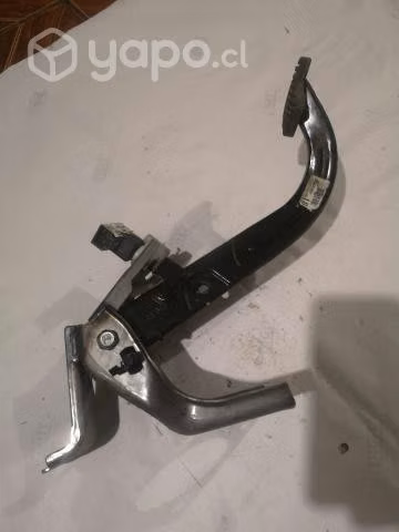 Pedal de embrague kia rio 5 2015