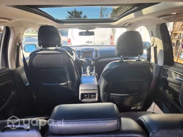 Ford edge titaniun