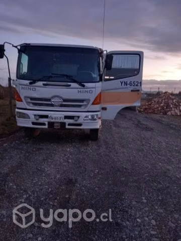 Sevende camion hino
