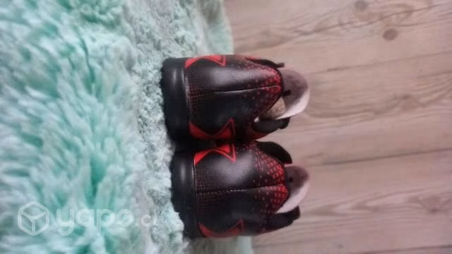 Zapatillas baby fútbol número 38 nuevas