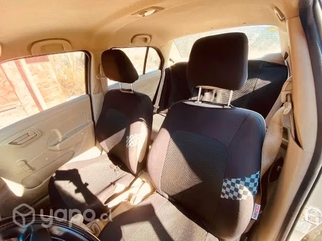 Suzuki dzire 2012