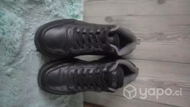 Zapatos de colegio número 42