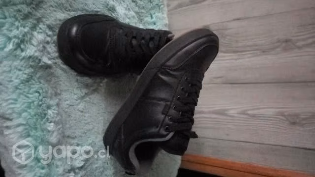 Zapatos de colegio número 42
