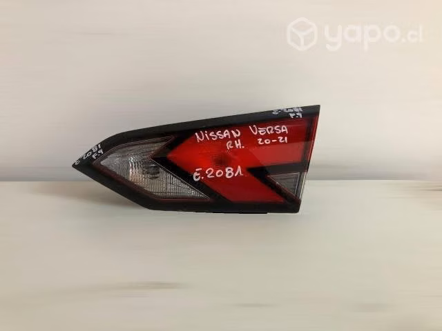 Foco portalon rh nissan versa 2020-2021