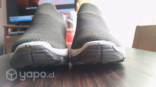 Zapatillas Mecedoras Negras, Talla 36 - Imagen 2