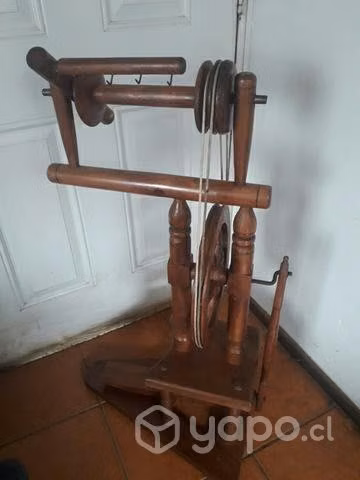 Rueca artesanal a pedal