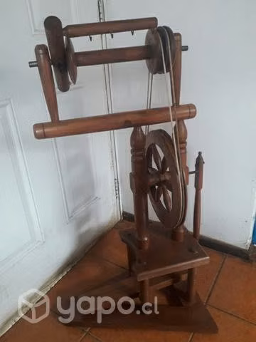 Rueca artesanal a pedal