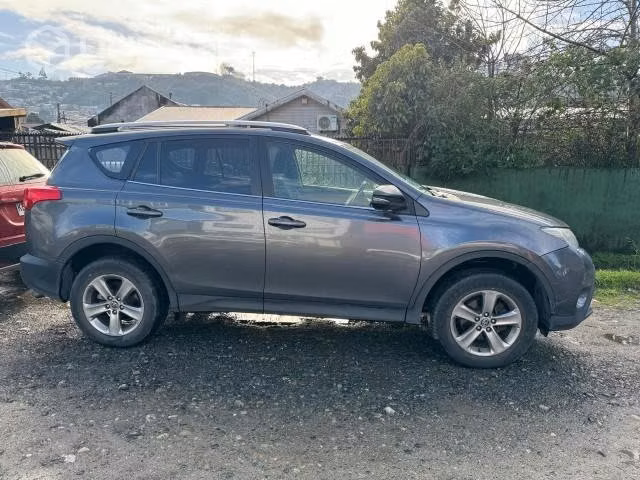 Se vende Toyota Rav4 - Imagen 4