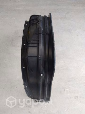Guardafango trasero derecho Toyota Hilux 2023