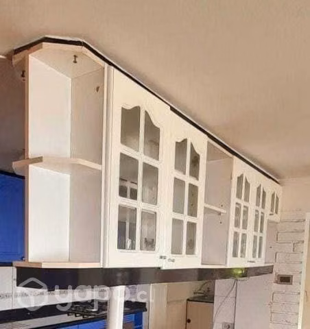 Mueble colgante con luz y acceso doble - Imagen 3