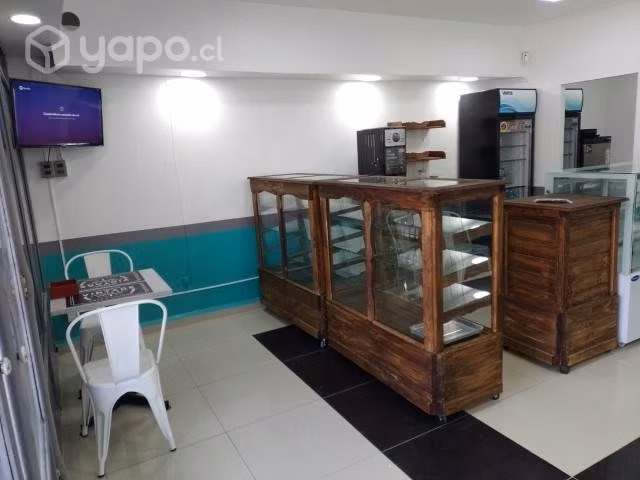 Vitrinas de madera estilo vintage - Imagen 2