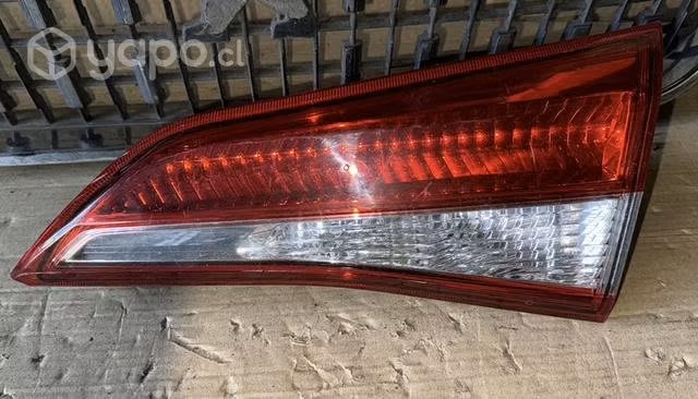 Foco portalon Toyota yaris