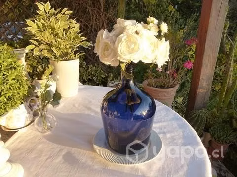 Jarrón Azul con Flores