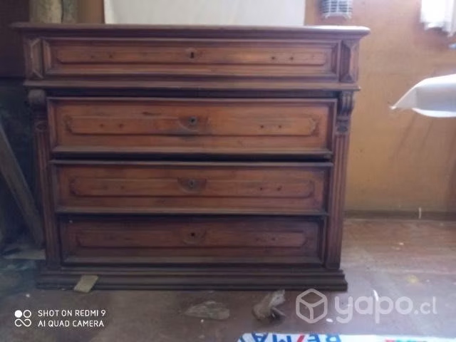 Cómoda madera nativa