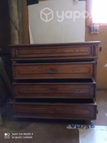 Cómoda madera nativa