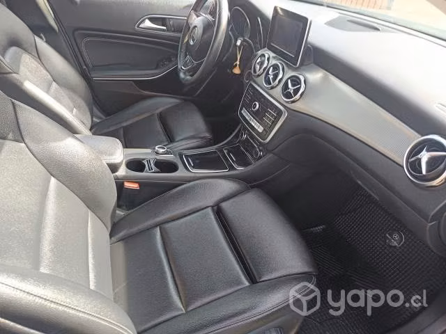 Mercedes Benz GLA200D 2017