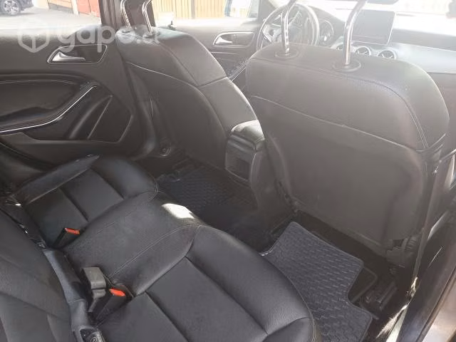 Mercedes Benz GLA200D 2017