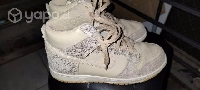 Zapatillas NIKE DUNK PREMIUM DORADAS - Imagen 2