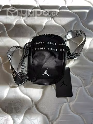 Riñoneras Jordan Unisex