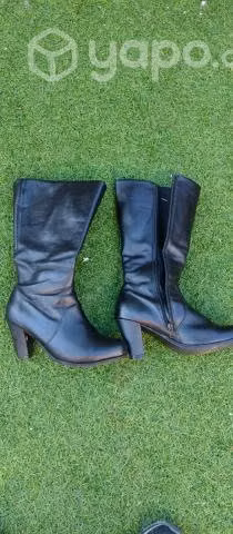 Botas CUERO negro