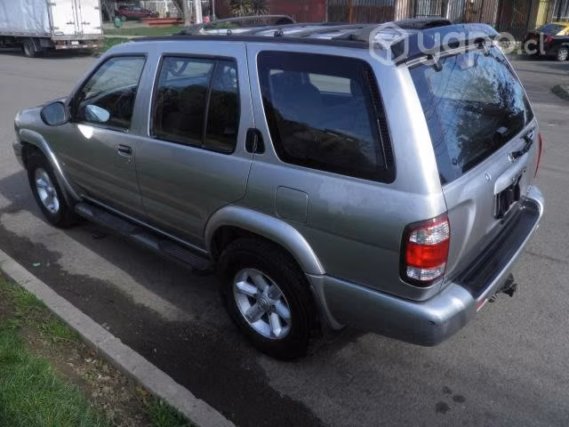 Nissan pathfinder 2004