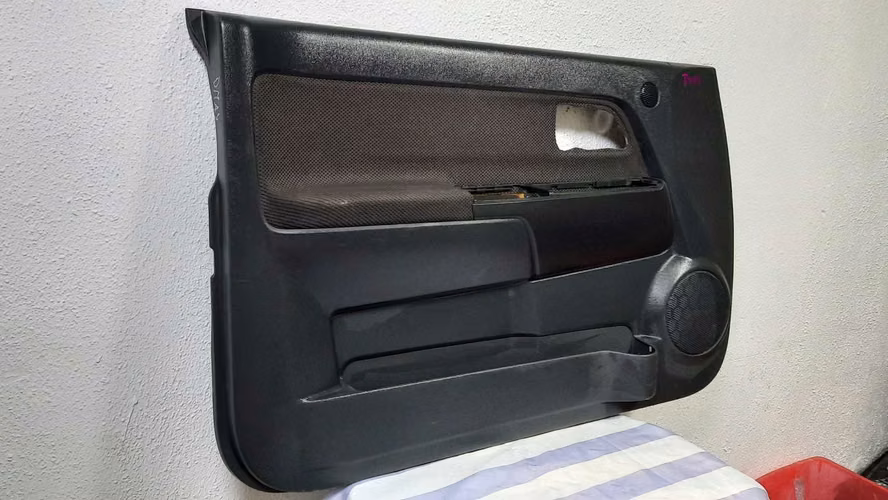 Tapiz Puerta Delantera LH Chevrolet DMAX [2004 al 2014] - Imagen 3