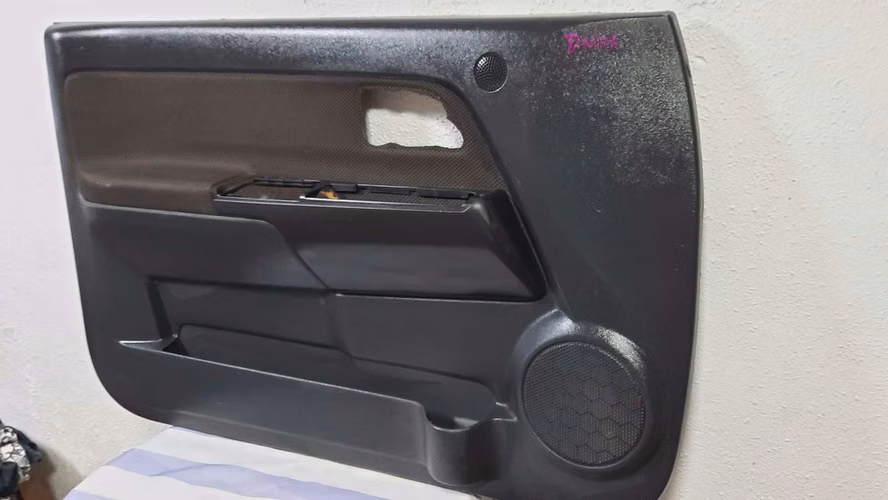 Tapiz Puerta Delantera LH Chevrolet DMAX [2004 al 2014] - Imagen 2