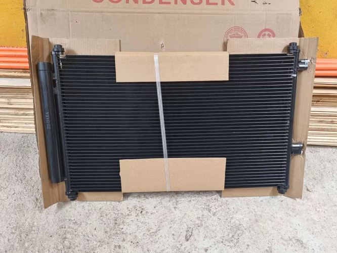 Radiador o Condensador Toyota Rav