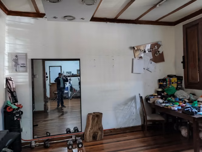 Casa con Galpon destino Comercial