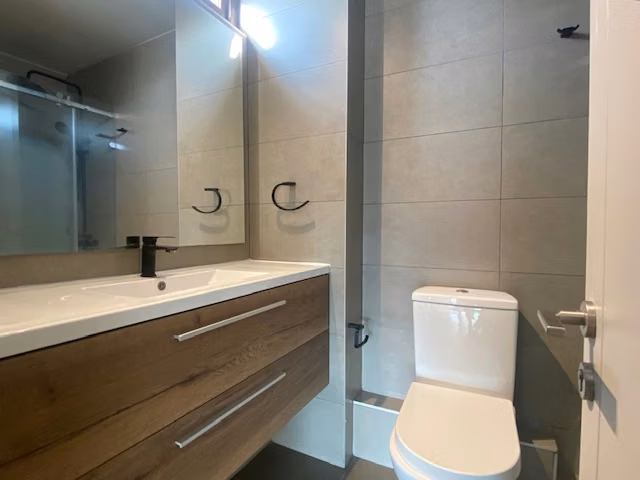 Arriendo Departamento Las Condes. Loft 1 dorm 2 baños