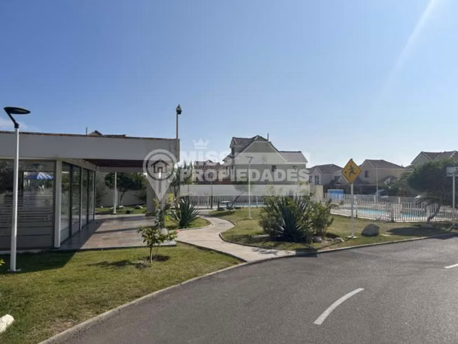 SE VENDE CASA - CONDOMINIO MIÑIQUES, ANTOFAGASTA