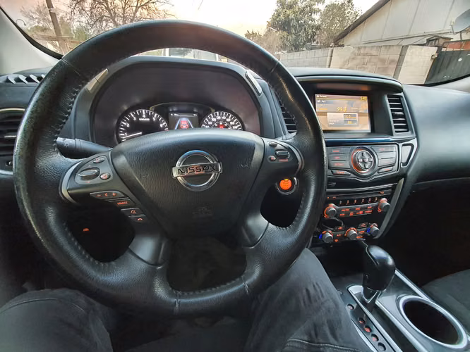 nissan pathfinder 2015