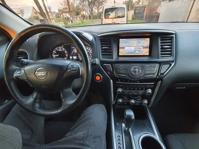 nissan pathfinder 2015