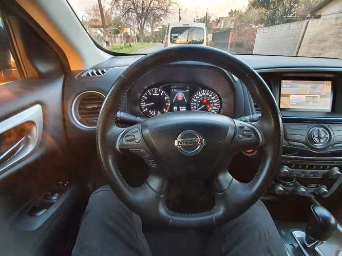 nissan pathfinder 2015