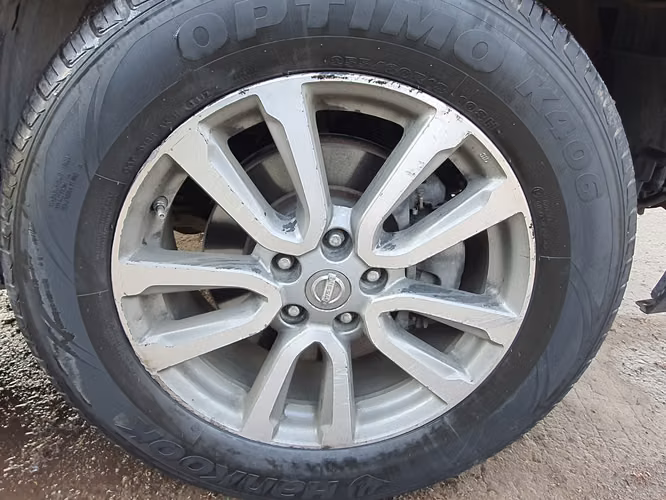 nissan pathfinder 2015