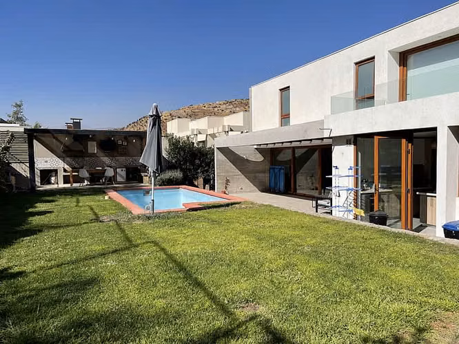 Casa LUJOSA CASA CONDOMINIO LA RESERVA CHICUREO (CÓD. 364)