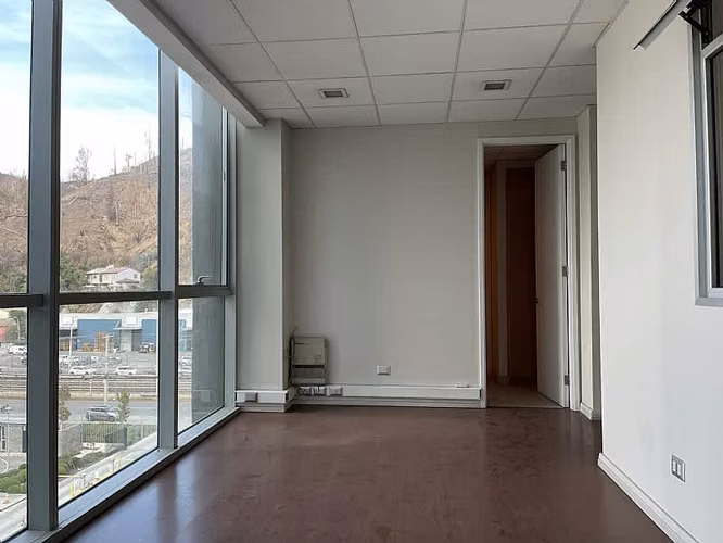 Oficina OFICINA EN VENTA SECTOR EL SALTO (CÓD. 395)